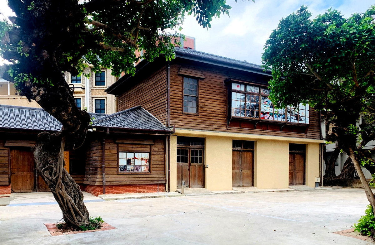 洪根深美術館（總兵協鎮署）