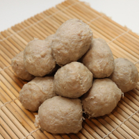 香菇鮮肉丸-新鮮頂級魚漿製成，鮮嫩魚漿包覆黃金比例香菇豬肉內餡，帶來無與倫比的味蕾享受！