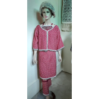 賽德克傳統禮服：紅色幾何圖案與手工刺繡的文化交織