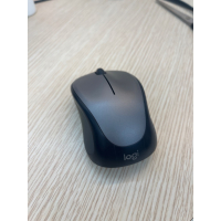Logitech M185 無線滑鼠 - 人體工學設計，打造高效工作與居家體驗