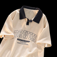 時尚拼色字母印花短袖T恤，展現個性與休閒魅力