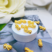 黃金貔貅串珠吊飾：讓招財之運伴隨您的每一天，完美配件類選擇！