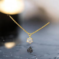 18K黃金鑽石墜鍊 - 優雅奢華的經典飾品