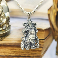 古典魅力硫化銀墜：點亮您的獨特風采