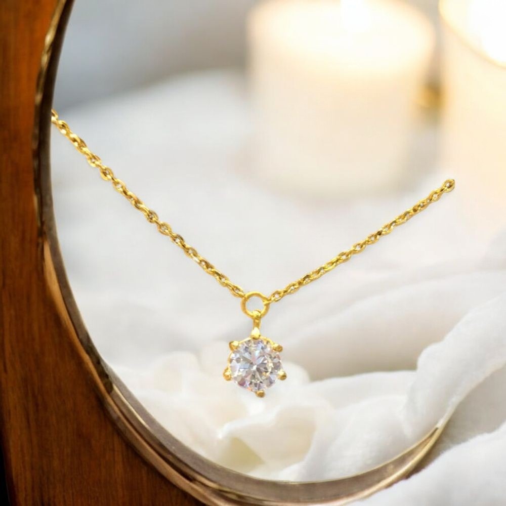 優雅18K黃金鑽石項鍊，閃耀圓形切割設計，完美搭配日常與特殊場合