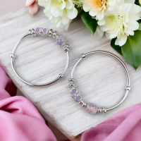 甜美紫粉蝴蝶結手鍊 - 優雅可愛的春日飾品，完美展現獨特風格