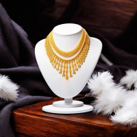 黃金鑽石吊墜項鍊 - 優雅時尚的閃耀之選