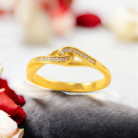 黃金鑽石結戒指 - 18K金飾品，象徵愛情與承諾的時尚首飾