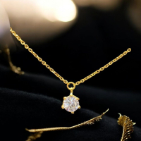 黃金鑲嵌水晶項鍊 - 時尚與典雅的完美融合，展現獨特魅力的閃耀配件