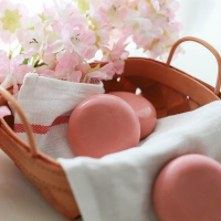 天然溫泉櫻花手工皂，極致滋潤，細緻淨白肌膚！