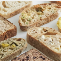 多種口味健康手作雜糧麵包切片 - 美味與健康的完美搭配