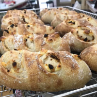 手工起司橄欖法國麵包 - 健康美味的天然酵母歐式早餐與下午茶點心